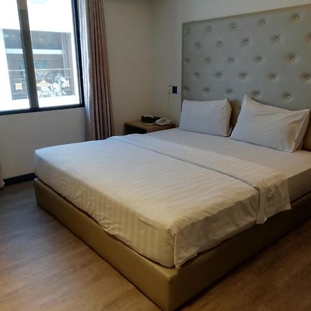 Ease Hotel Kota Kinabalu Bagian luar foto