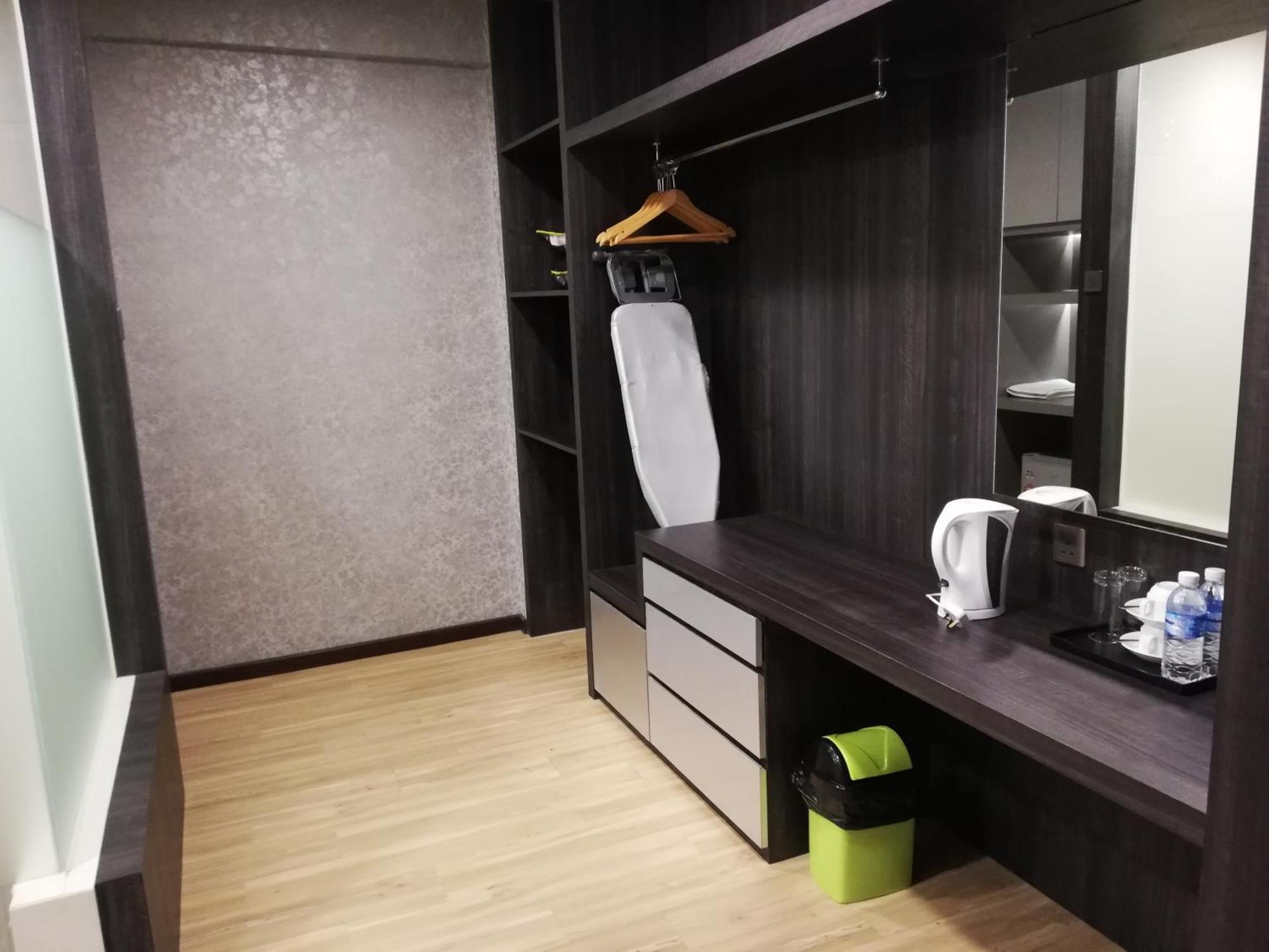 Ease Hotel Kota Kinabalu Bagian luar foto