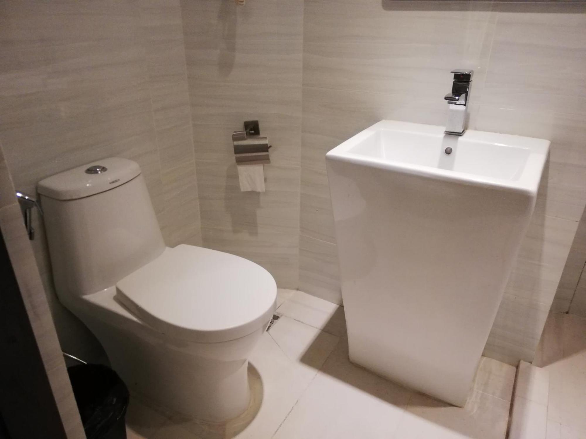 Ease Hotel Kota Kinabalu Bagian luar foto