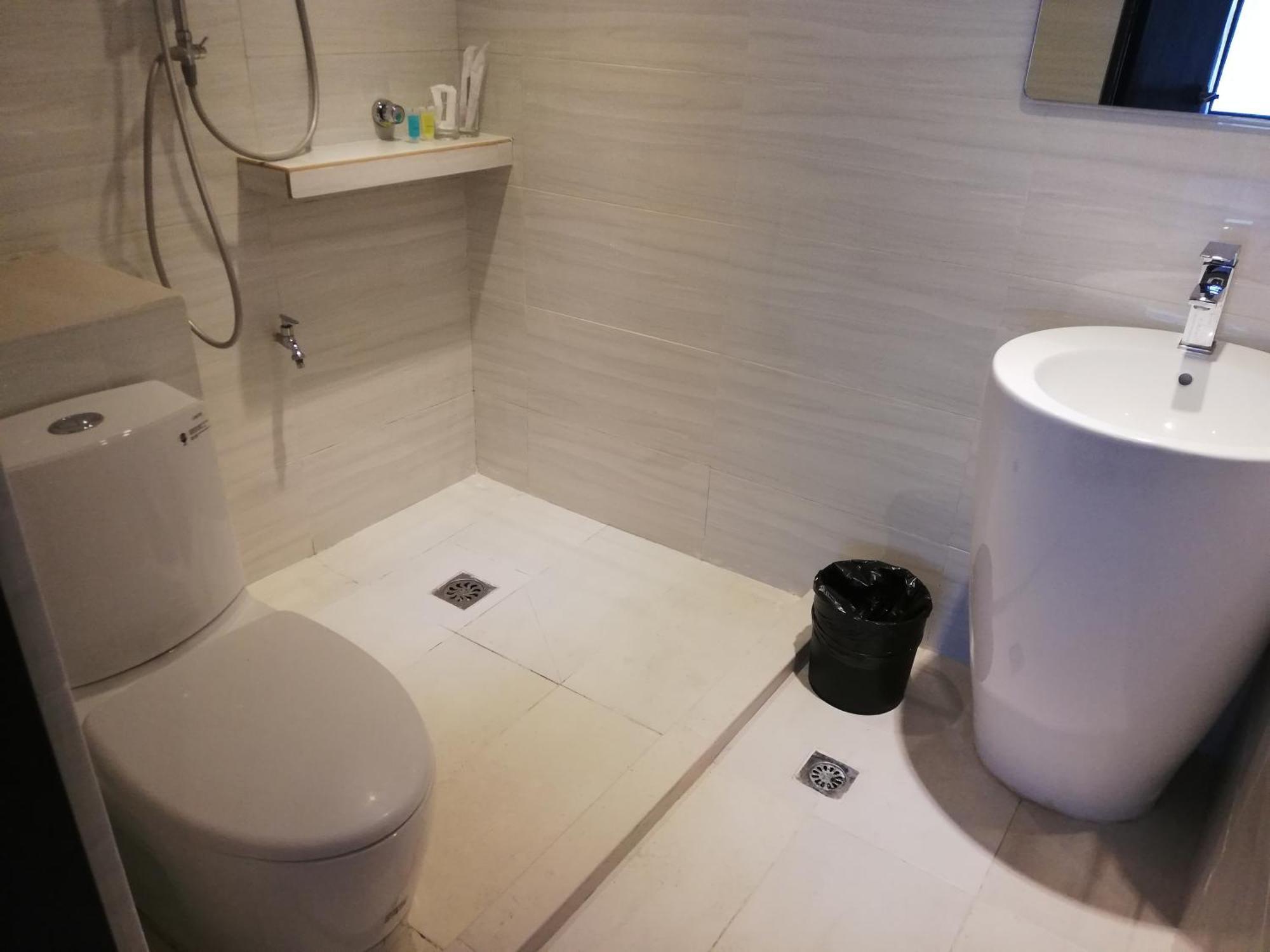 Ease Hotel Kota Kinabalu Bagian luar foto