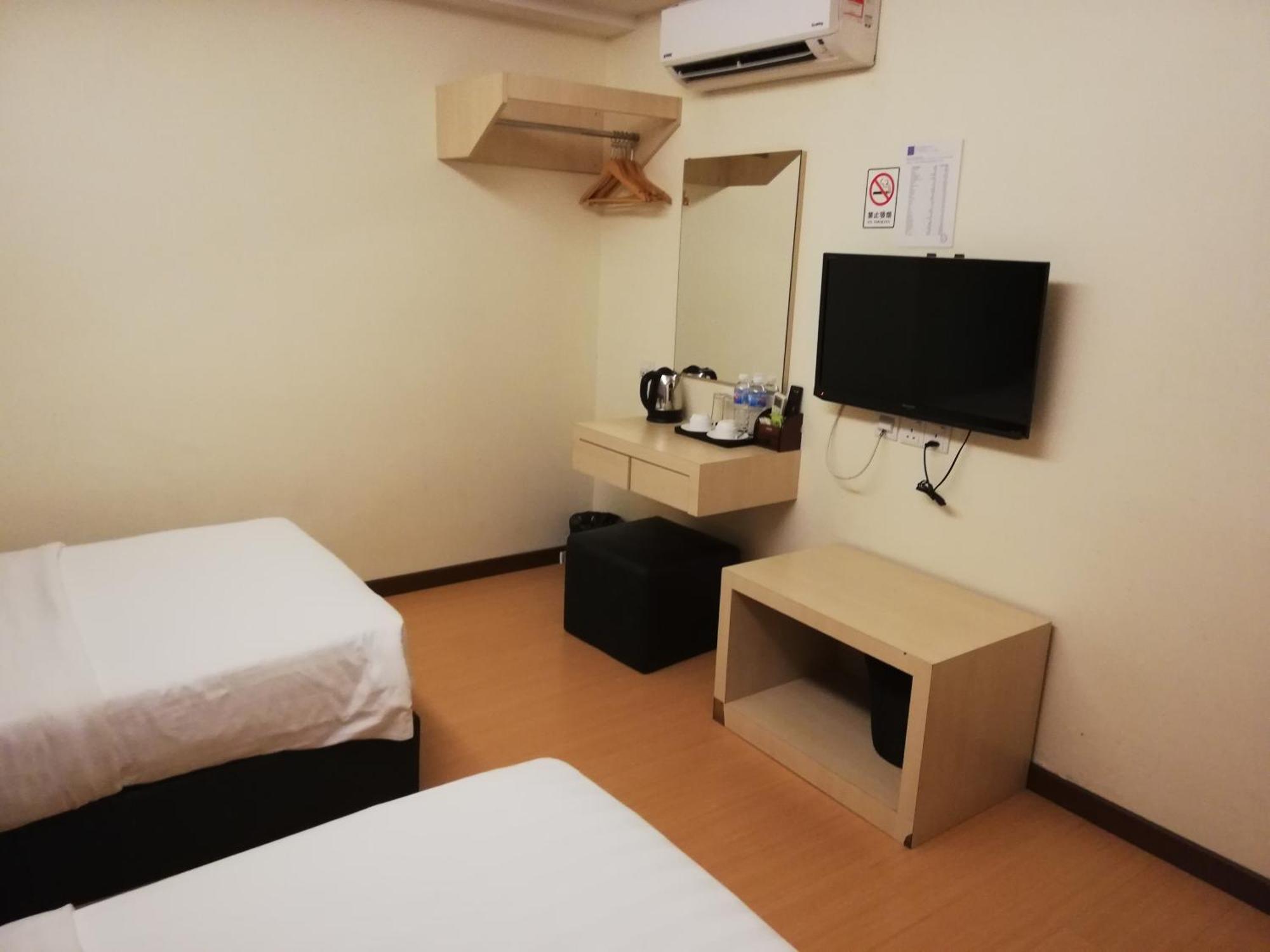 Ease Hotel Kota Kinabalu Bagian luar foto