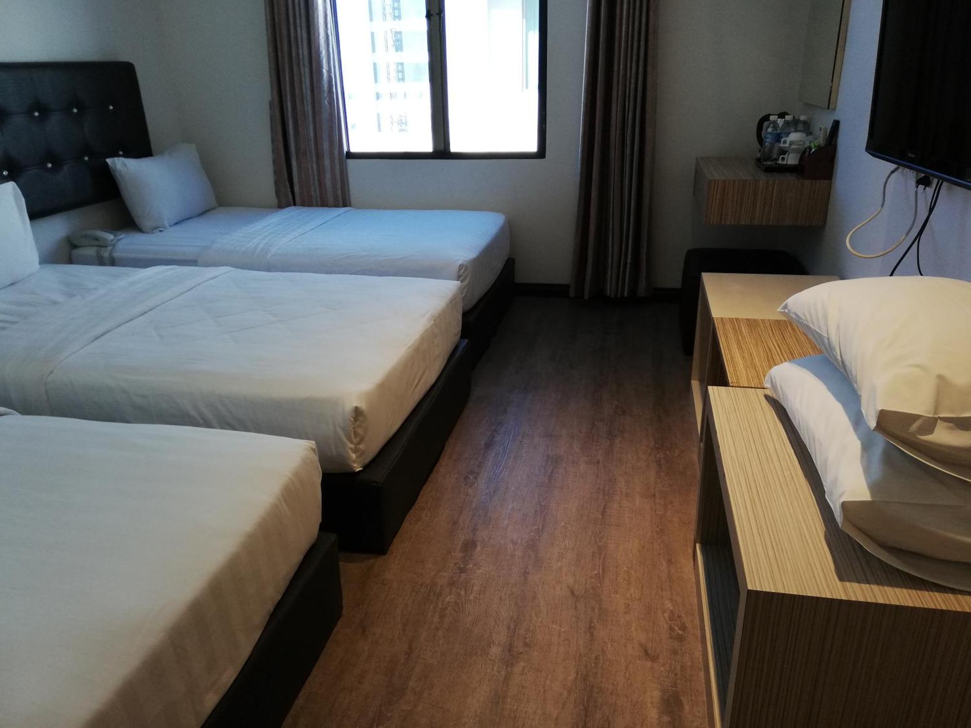 Ease Hotel Kota Kinabalu Bagian luar foto