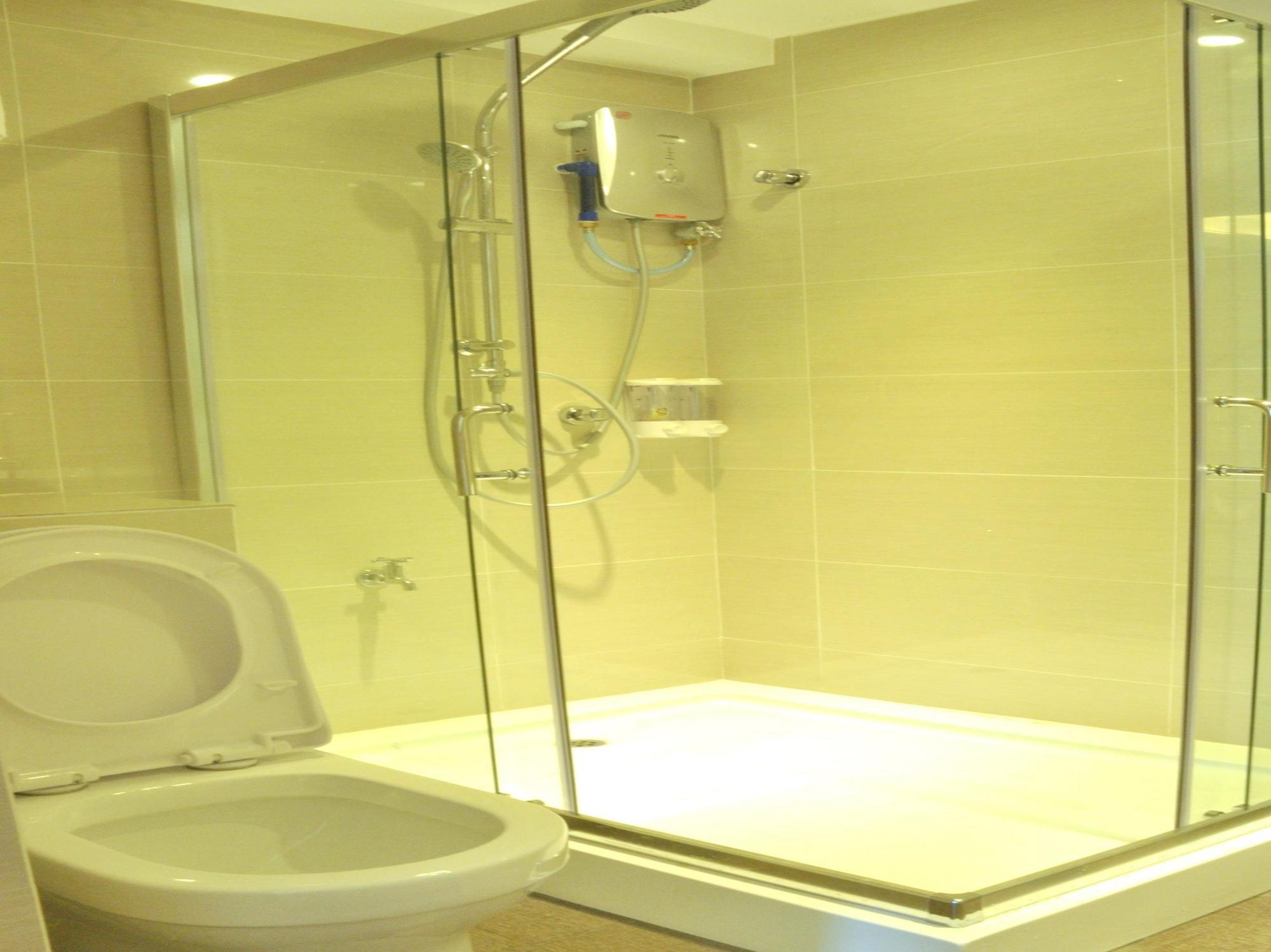 Ease Hotel Kota Kinabalu Bagian luar foto
