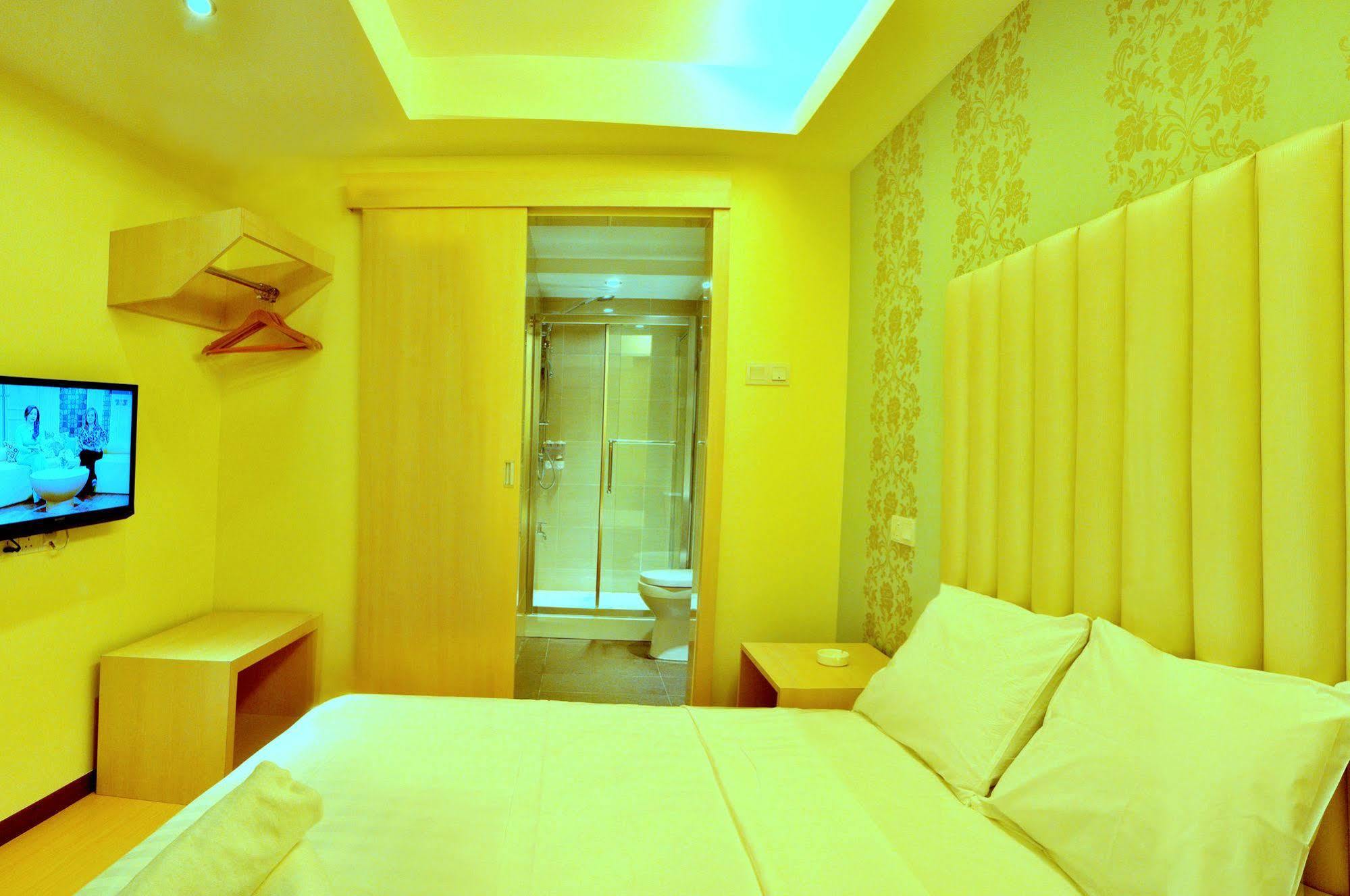 Ease Hotel Kota Kinabalu Bagian luar foto