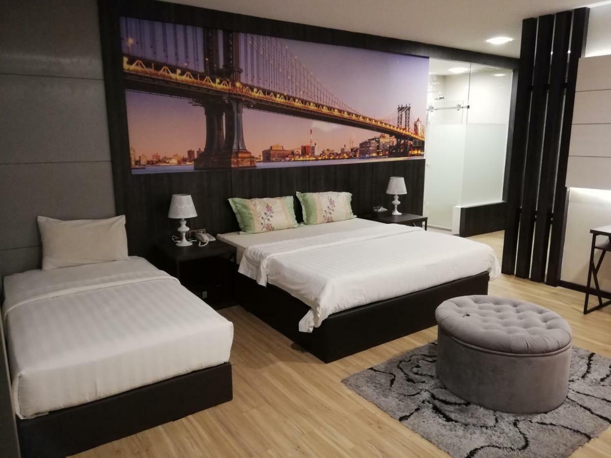 Ease Hotel Kota Kinabalu Bagian luar foto